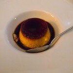 ブラン・ドゥ・ブラン - ややビターなカラメルプリン