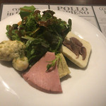 本日の前菜と季節の野菜サラダ