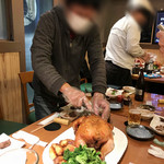 菜鶏 - 鶏を捌くシカさん