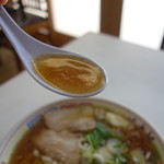 満古登食堂 - あっさり系ですが豚バラの脂強し