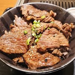 焼肉家 KAZU 神楽坂 - THE!サガリ丼