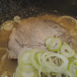 横浜家系ラーメン みさきや - チャーシューアップ