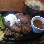 ステーキキッチンベコ太郎 - この日はちょっとハラミっぽかったなー