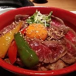 焼肉 しんうち 神楽坂 - １日限定１０食！ローストビーフ丼