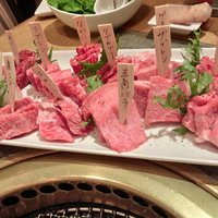 みやび 六本木店 - A5黒毛和牛稀少部位12種類盛り合わせ 4500円