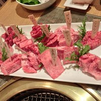 みやび 六本木店 - A5黒毛和牛稀少部位12種類盛り合わせ 4500円
