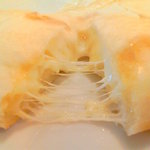 アイエヌキッチン - チーズたっぷりのチーズナン♪