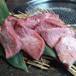 秋田牛玄亭 - 厚切り上タン・・。