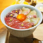 立場割烹 SSAW - 季節のぜいたく御膳 1000円 の本鮪と真鯛の漬け丼(赤酢)