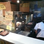 炭焼工房 凪山丸 - 焼いている所