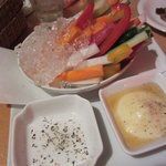 ＜Food & Bar＞ ZaCaPa  - ヒンヤリ野菜スティック(\700-)