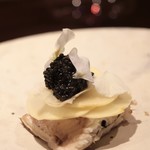 アカ - 穴子の赤ワイン焼き、オランダ蕪とキャビア
