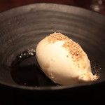 アカ - ペドロフィネメスとアイス