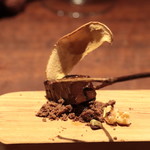 アカ - 生チョコとリンゴチップス