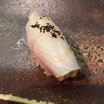 すし匠 - 真魚鰹 握り