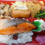 つかさ屋 - おかずたっぷりでとっても美味しい！
