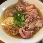 荒町商店中華そば ふじやま - 肉増し白ふじそば 肉を広げてみた