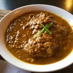 スプーンソング - 【チキンカレー(手羽元2本入り)/900円】辛さは確か15倍ぐらいだったかなと…