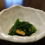 茶寮 もち月 - 小松菜とお揚げの煮浸し