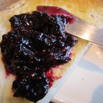 カフェ アンセルモ - ブルーベリージャムで