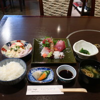 茶寮 もち月 - お刺身定食