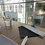 80325720 - 窓からの眺め