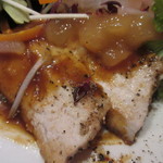 ビストロ アオキ - ポークステーキ・リンゴのコンフィ添え