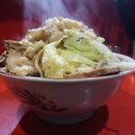 ラーメン二郎 - 小豚※やさい、ニンニク、アブラの標高