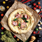 石窑那不勒斯披萨“3种蘑菇和半熟蛋的俾斯麦披萨”
