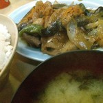 ナス味噌定食、七味が合うわけです。