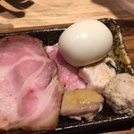中華蕎麦 とみ田 - 「特選全部トッピング」750円