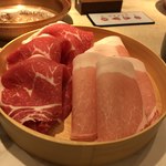 しゃぶしゃぶ 山笑ふ - それから赤い肉だ！