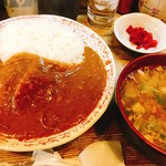 とんかつ おさむ - カレーライスと豚汁大盛り