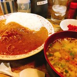 とんかつ おさむ - カレーライスと豚汁大盛り
