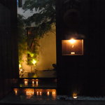 一軒家の入り口