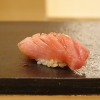 鮨 土方 - 筋を取った大トロ