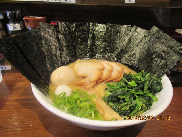 料理的照片: Yokohamaiekeiramentatsunoya[食べログ]（繁體中文）
