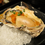 フィッシュ＆オイスターバー - 牡蠣の雲丹焼き