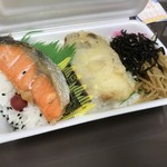 寿加田弁当 - シャケ弁当（450円）_2018年1月