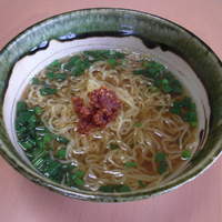 中国料理 桃李 - 『食べる辣油』を素ラーメンにトッピング。