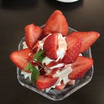 いちごやさんのカフェテラス ひらおか - 