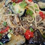 イタリア食堂amico - 揚げ茄子と牛そぼろとかぐら南蛮のベベロンチーノ