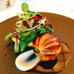 マダム・トキ - ★9蝦夷鹿のパイ包み焼き　香ばしい根菜のコンフィとサラダ