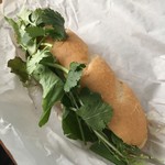 湘南バインミー AZ - ローストチキンのバインミー