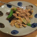 ジーテン - キクラゲと卵の豚肉炒め1,400円+税