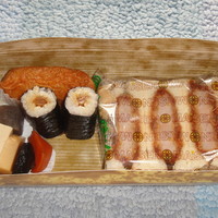 とんかつ まい泉 青山本店 - 干瓢巻を立てたので隙間が・・・。