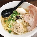 麺屋 みつば - 白トリュフ塩ラーメン+味玉