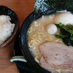 Machida Shouten - 味玉塩ラーメン と ライス