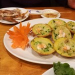 Hello! Vietnam Restaurant - ベトナム風タコ焼き？