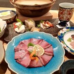 Osake To Ryouri Shun - 天然寒鰤のしゃぶしゃぶコース2時間飲み放題付きで、税込み6500円で六名より受け付けております。三重さくらポークのしゃぶしゃぶもあります。